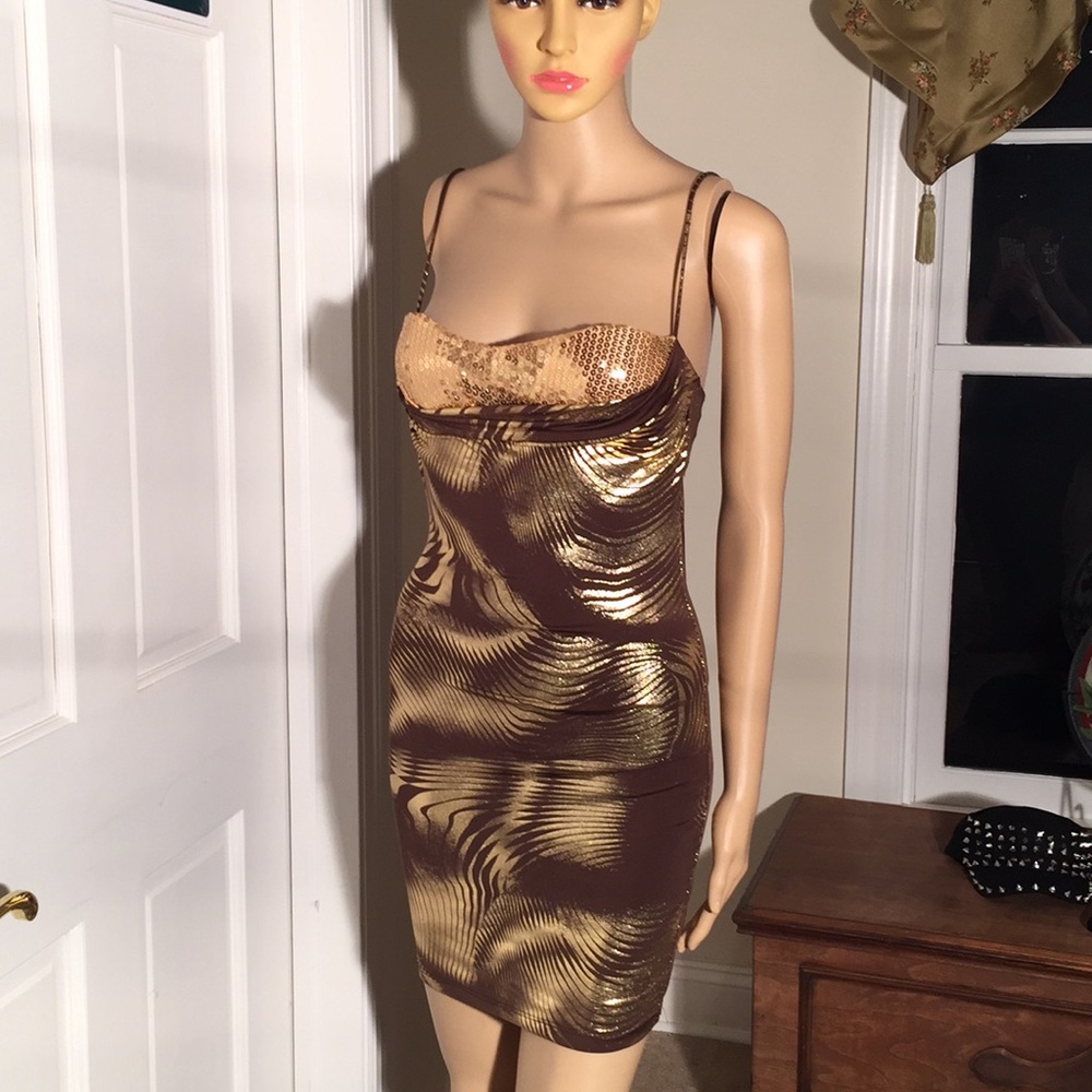 Fun going out dress! Add some 👠 and dance!